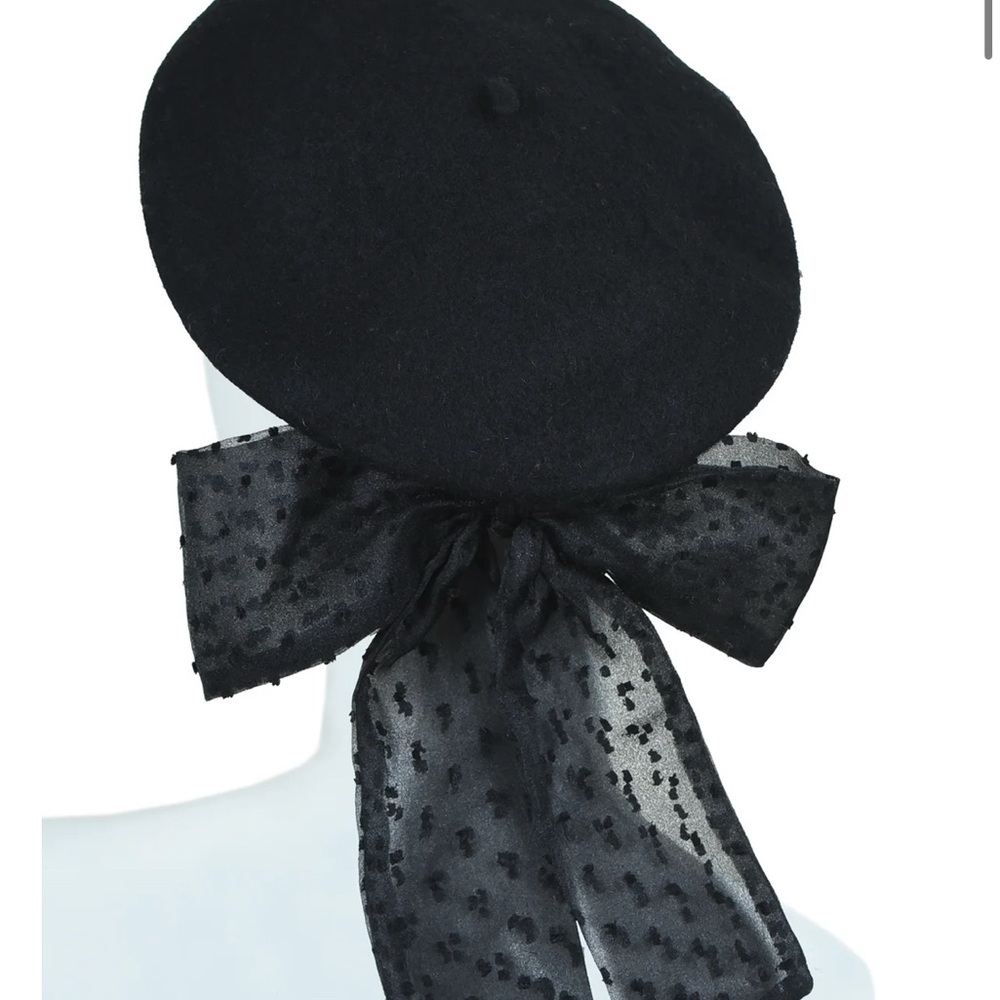 Elegant Black Beret with Bow